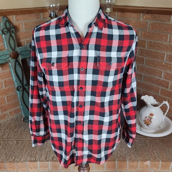 Woolrich Red Black White Flannel Double Pocket Shirt Size M - Picture 3 of 6
